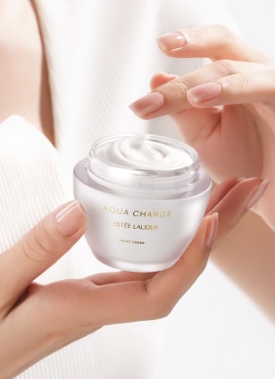 AQUA CHARGE Milky Creme